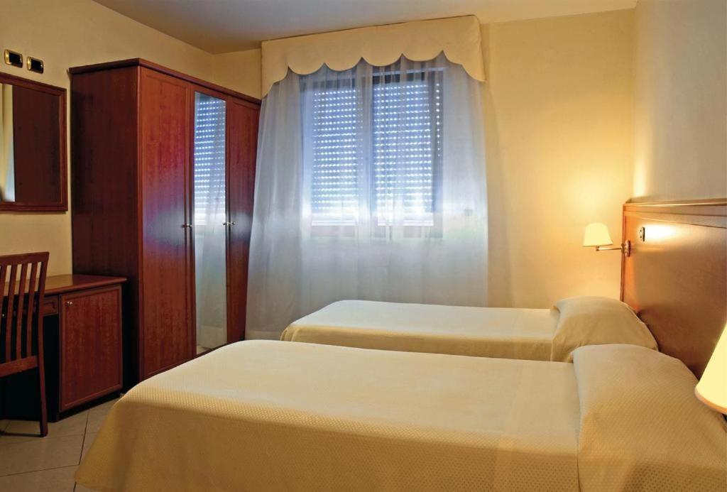 Hotel Jolly Modugno Eksteriør billede