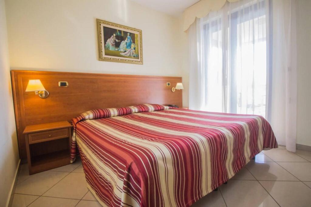 Hotel Jolly Modugno Eksteriør billede